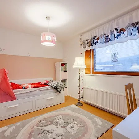 2 Bedroom By The River, Close To Lägenhet *