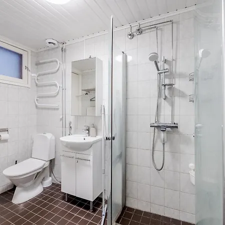 2 Bedroom By The River, Close To Rovaniemi