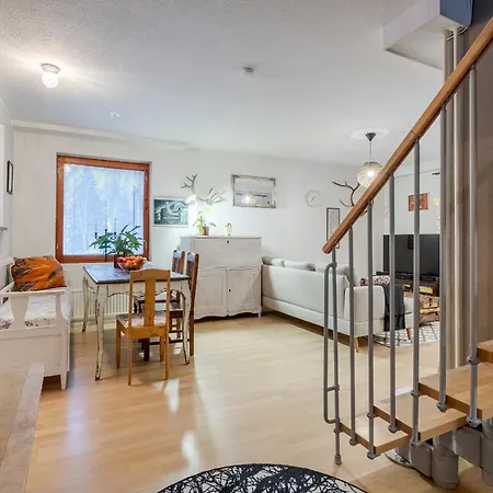 2 Bedroom By The River, Close To Rovaniemi