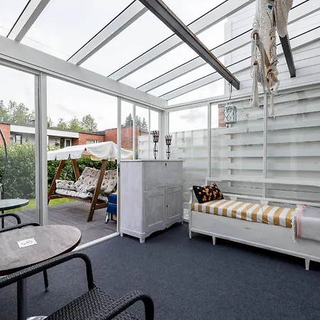 2 Bedroom By The River, Close To *
