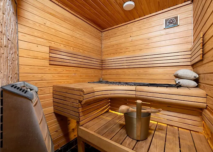 2 Bedroom By The River, Close To 아파트